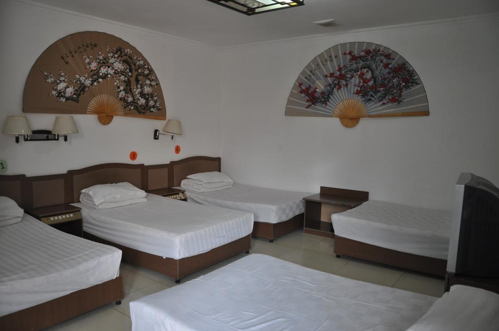Three Legged Frog Hostel Beijing Cameră foto