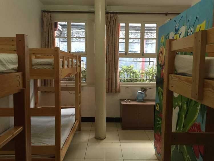 Three Legged Frog Hostel Beijing Exterior foto